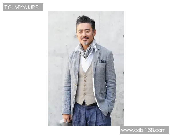 时尚足球明星男士礼服精选展示尽显绅士风范与运动魅力 时尚足球明星男士礼服精选展示尽显绅士风范与运动魅力